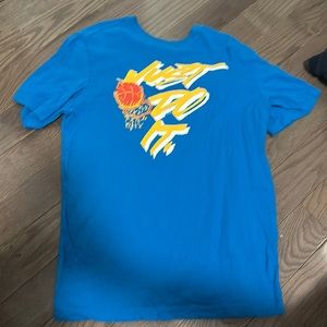 Men’s top “just do it”